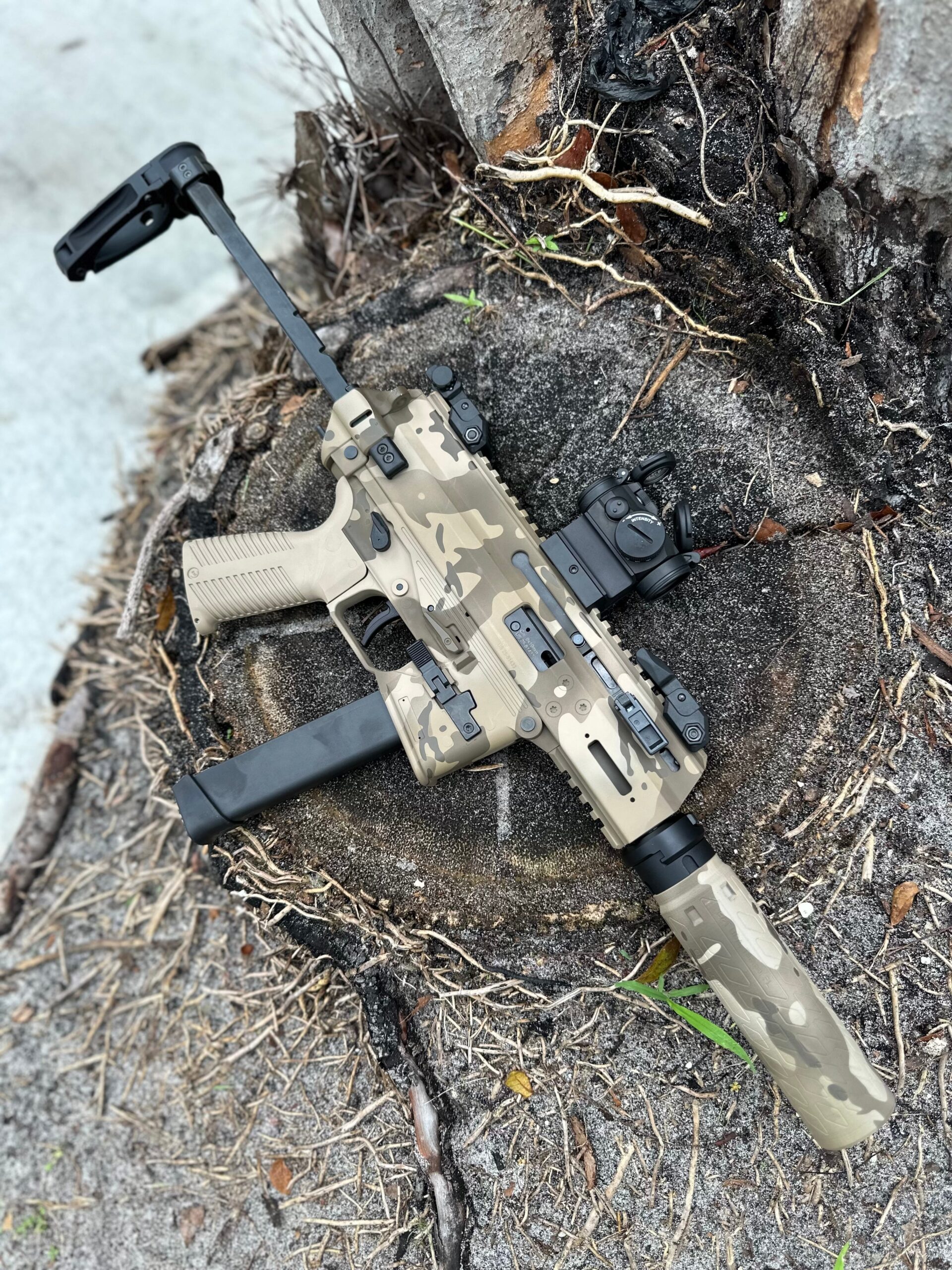 B&T APC9K Pro Arid Multicam Package - Image 3